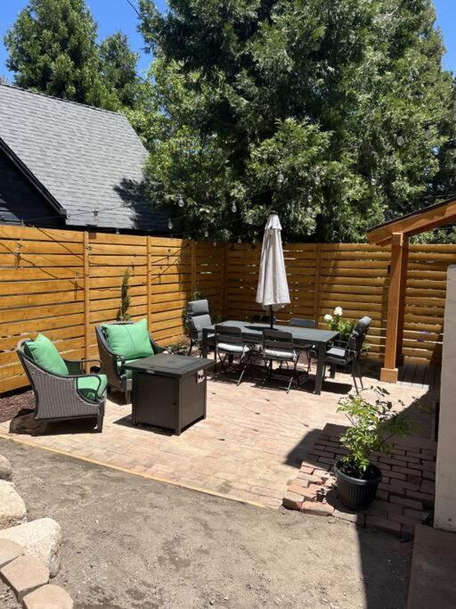 Christmas Tree Cottage Running Springs Экстерьер фото